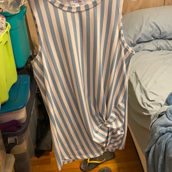 A Nice sleeves, Blue & white fitted top - Picture 1 of 3